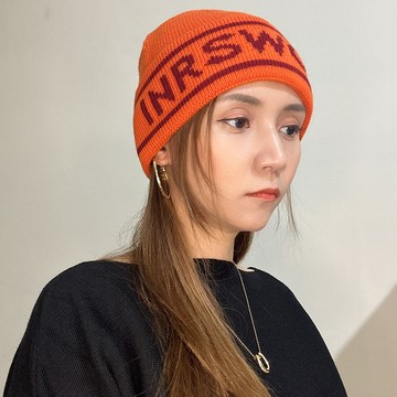 毛線帽【ISW】悉心界字母翻邊毛線帽-橘色 (四色可選) 男女可戴