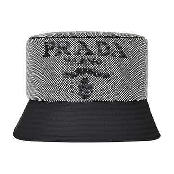 PRADA 普拉達 黑字LOGO再生尼龍搭配水鑽飾釘漁夫帽(黑x銀)