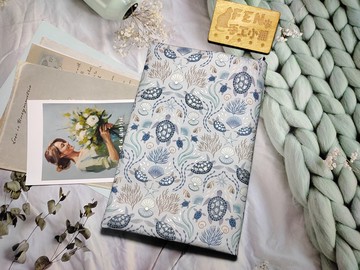 海洋系列-美國限量薄棉布珠光迷霧灰燙銀海龜布書套-布書衣A5/25K