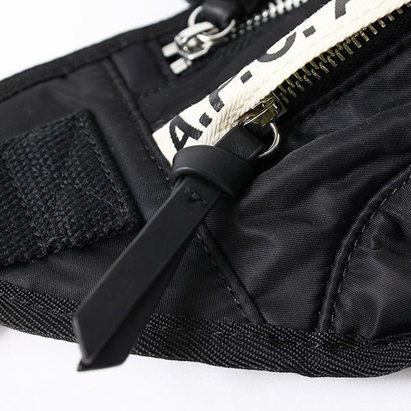 【A.P.C.】ロゴパッチベルトバッグ A.P.C. logo-patch Belt Bag | Blue | FARFETCH