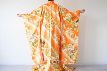 KIMONO，和服禮服，婚禮和服，長和服，花卉振袖