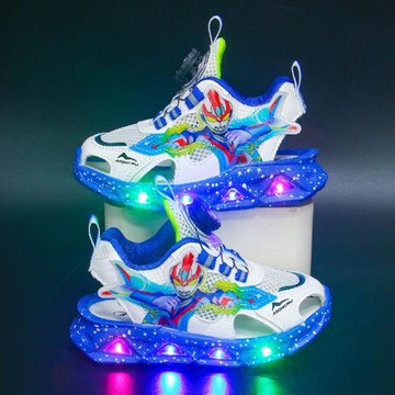 3奧特曼兒童鞋子夏4發光大孔男童薄網鞋5閃燈男孩運動涼鞋男寶6歲