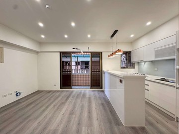 鴻禧電梯美二房謝玉珍●群洋中和環球團隊｜新北市土城區明德路一段