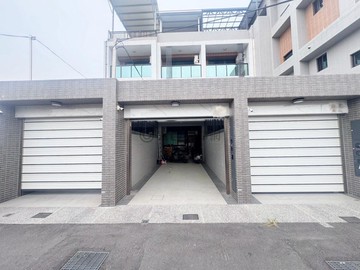 開價低於實登!仁武2年屋雙車4套房車墅｜高雄市仁武區西一巷