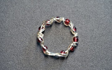 純銀手工繞線天使翅膀石榴石閉口戒指