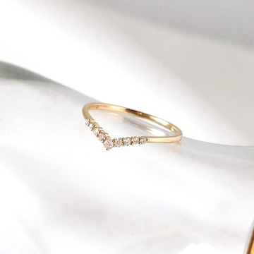 Visel  漸層V型排鑽戒指