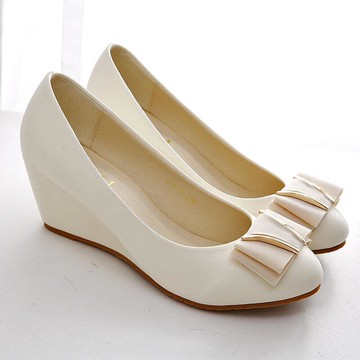 新品上市【現貨】坡跟鞋 新款四季軟底坡跟 韓版高跟女鞋 淺口水鑽 休閒上班 職業女單鞋