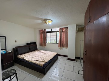 向上市場一樓華廈｜台中市西區向上北路