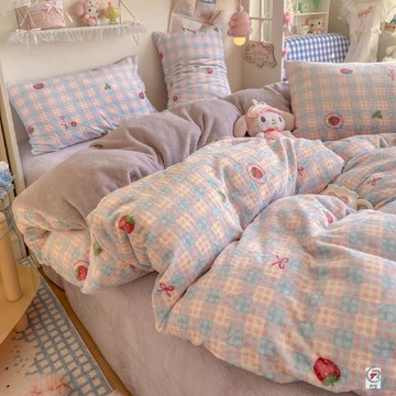 冬季 熱銷🌙 韓系格子小草莓雙面牛奶絨四件套被罩保暖珊瑚絨牀單牀笠宿舍被套被套 冬季被套