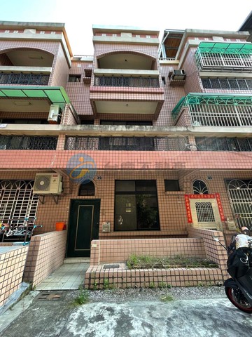 仁武仁雄/登發商圈/面寬社區型車庫透天｜高雄市仁武區仁怡一街