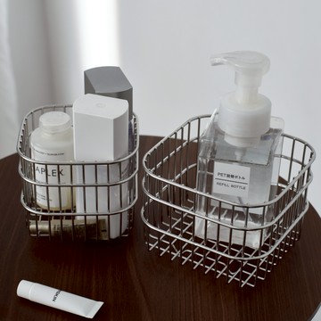 現貨秒出🚚 居居宅のins風鐵藝收納籃 不銹鋼方形置物籃 化妝品收納 茶水間收納 廚房收納 浴室收納籃  桌面文具收納籃