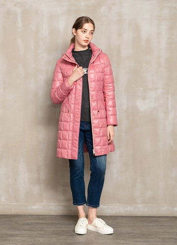 亮眼蜜桃粉長版活動帽羽絨外套