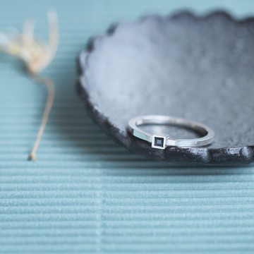 最小的天然藍寶石方形戒指 925銀