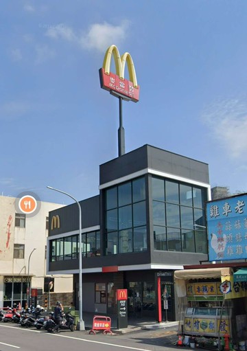 公寓價買透天！豐原邊間五房雙車位只要 890 萬｜台中市豐原區育德街