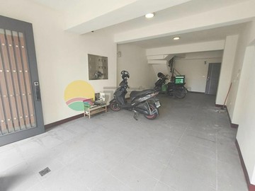 大社中山路商圈_翻新七套房收租透天_收租效益佳｜高雄市大社區明園巷