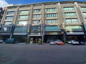 前鎮區瑞隆商圈電梯透天6樓6衛大空間黃金地段宅｜高雄市前鎮區公正路