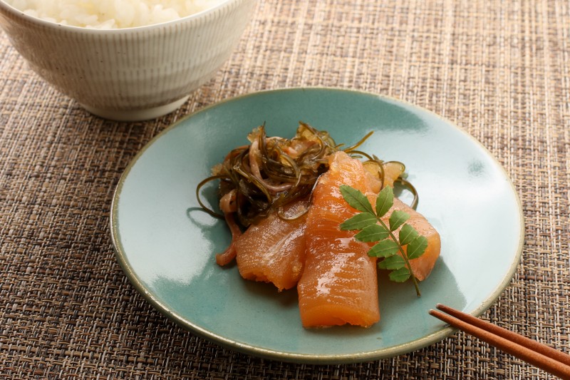 数の子に昆布とスルメの旨味が合わさり絶品です。数の子松前漬240g