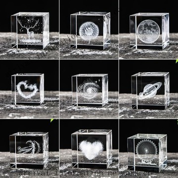 ✨免運可開發票#創意水晶  擺件水晶髮光內鵰方體  月球創意擺件  立方水晶雲朵  送男女朋友有紀念禮物