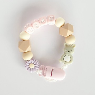 客製化 QIAO 兔子 雛菊 奶嘴鏈