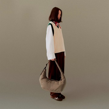 Ucon Acrobatics Shota 中型雲朵肩背包 - 橄欖綠