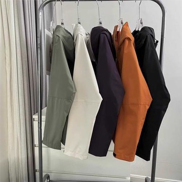 三防科技~戶外機能風山系！情侶款防風防水連帽登山服沖鋒衣外套