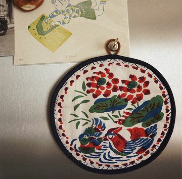 鴛鴦荷花 藍圓點手工織布 雙面用 夾棉防燙餐墊 隔熱布墊