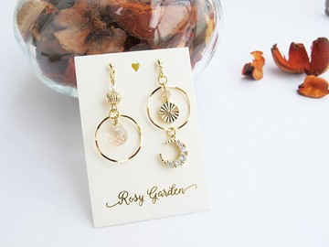 Rosy Garden 太陽和月亮 希臘神話不對稱流沙水晶球耳環 可換耳夾
