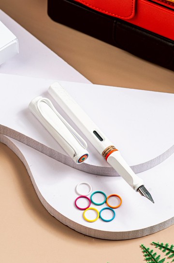 【雷雕刻字】 鋼筆 限量 多彩環套禮盒 / SAFARI 系列 - 亮白色