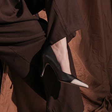 塊狀拼接-歐美風尖頭細高跟-黑色