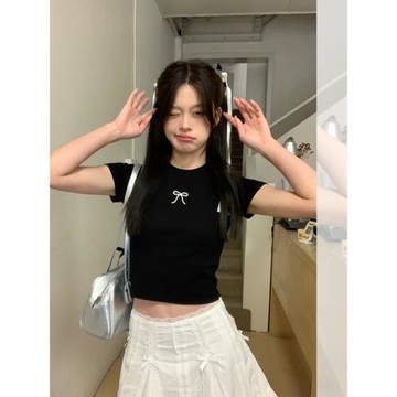 好隨搭又顯瘦誰不愛！辣妹短款T恤女夏季短袖正肩修身露臍上衣潮