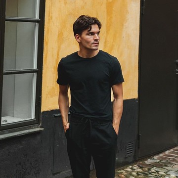 北歐極簡 - 貼身經典有機棉圓領T恤 / 素T / T-shirt 男 (黑)