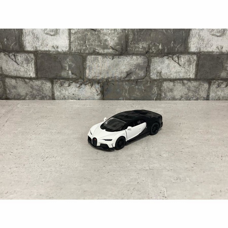 ブガッティ シロン Bugatti Chiron SuperSport 1:38 Kinsmart