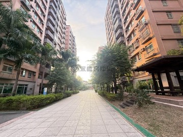 『鳳山新城』室內大坪數/高樓層採光三房平車｜高雄市鳳山區工協街