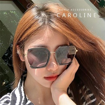 《Caroline》年度最新網紅款潮流行百搭抗UV時尚太陽眼鏡 72541