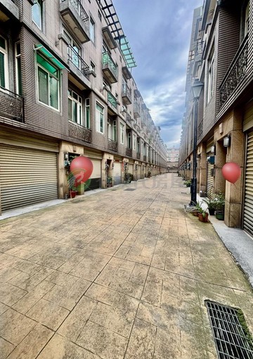 中正藝墅雙車美別墅　近藝文區、國道一二號、正５房｜桃園市桃園區富國路