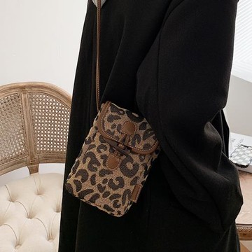 放手機的小包包2025新款時尚女包斜挎包高級感春夏小眾爆款手機包