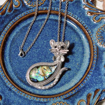 【西洋古董飾品】 精緻優雅貓咪 天然炫彩鮑魚貝鑲嵌 萊茵鑽 項鍊