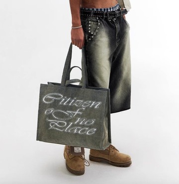 能裝下酷暑夏日的水洗牛仔托特包