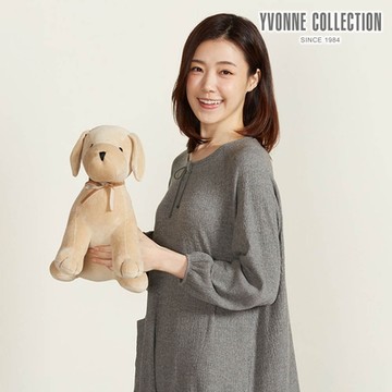 Yvonne Collection 旺旺坐姿狗玩偶-蜜茶棕