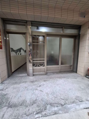 五甲家樂福透天住家｜高雄市鳳山區鳳南路