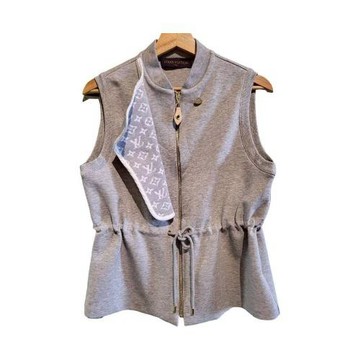 【二手精品 9.9成新】Louis Vuitton灰色工裝風翻蓋背心(剪水洗標) 編號S402