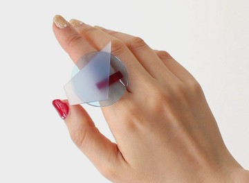 SUN jewelry：戒指 (白色・藍色・紅色) 配件 戒指 壓克力