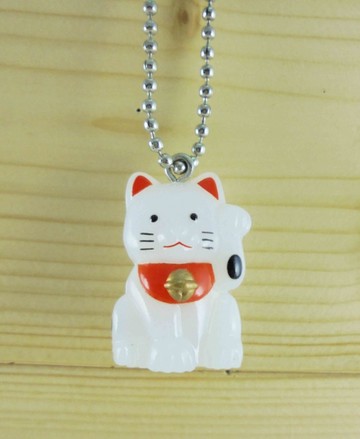 【震撼精品百貨】招財貓_招き猫~招財貓鑰匙圈-坐姿左手招手-白色