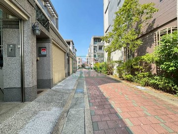 龍橋街邊間透天車墅｜台南市永康區龍橋街