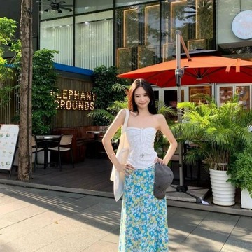 【2026新款】夏季 新款 泳衣 女 两件式 比基尼 抹胸 藍色 碎花 半身裙 泳裝 套裝 三件组 海邊度假