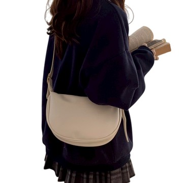 MDMS 高級感馬鞍包  白色  高17cm 上寬27cm 下寬20cm 厚8cm 肩帶長103cm