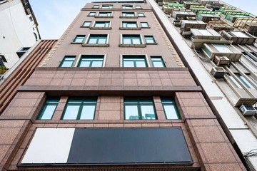 新太搶手!中山國小捷運站可隔2室~輕屋齡美廈｜台北市中山區新生北路三段
