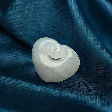 冰綠翡翠愛心吊飾 | 天然緬甸玉翡翠A貨 | 送禮