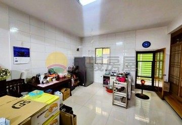 楠梓科技園區車庫別墅｜高雄市楠梓區加宏路