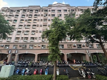 小港百立建設大面寬店住+5車位｜高雄市小港區宏林街